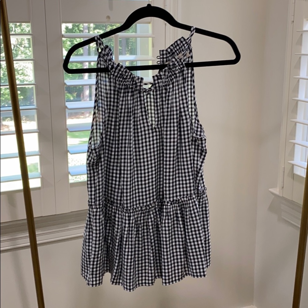 Sleeveless blouse